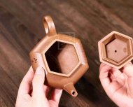 《六方水平正面詩(shī)》