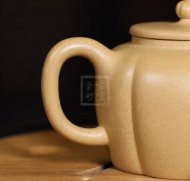 《菊蕾》宜興紫砂壺助理工藝美術(shù)師手工標(biāo)本級(jí)本山段泥泡茶壺菊蕾茶具