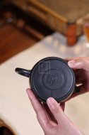 《秦權》茶壺工藝美術師手工紫砂壺泡茶器宜興黑料秦權茶具